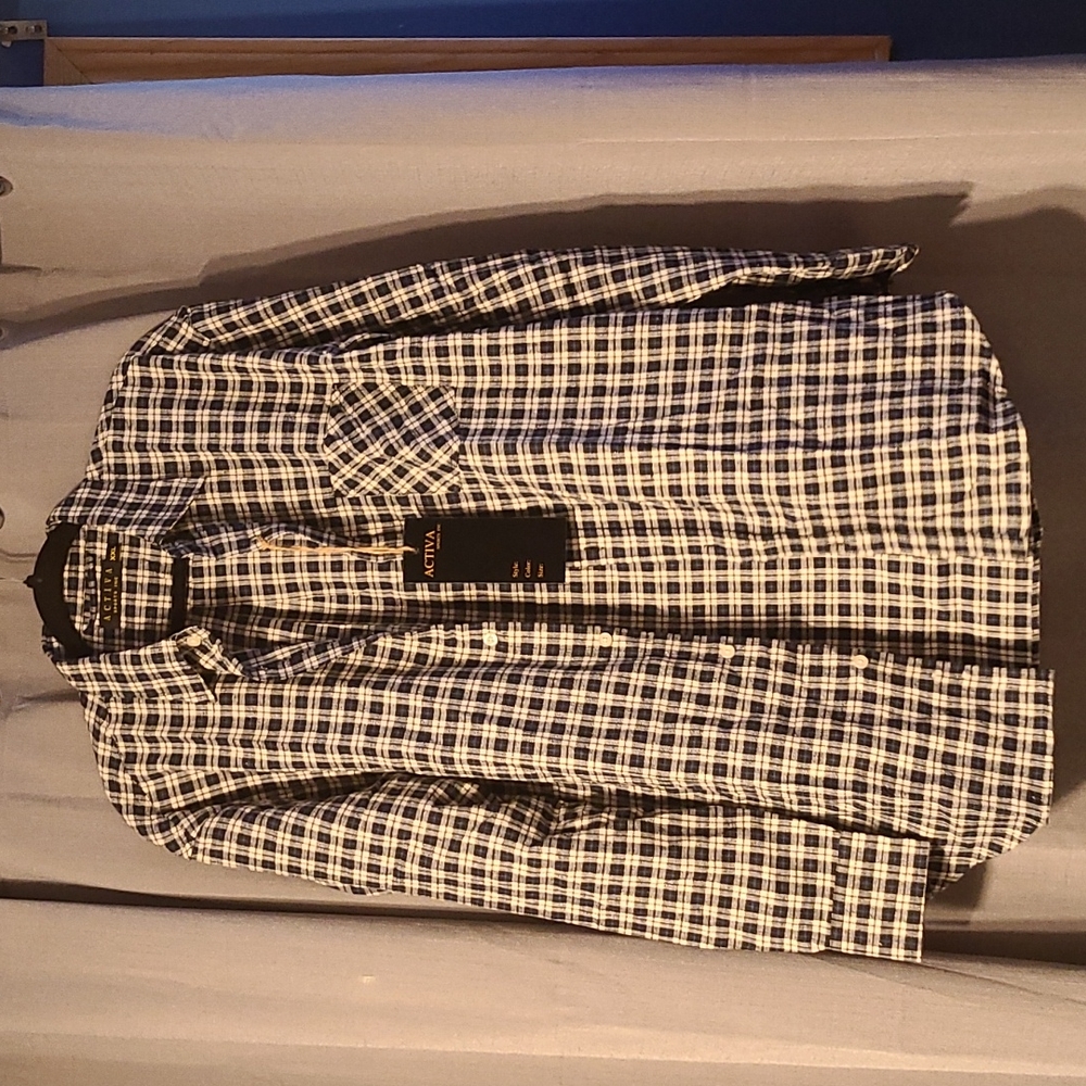 Men's plaid button down shirt